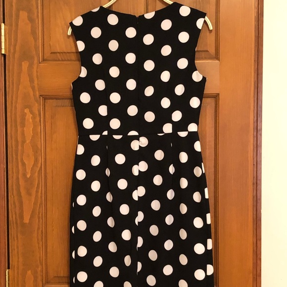 Studio I Black with white polka dot sheath. Stylish neckline Size 8 - Picture 4 of 4